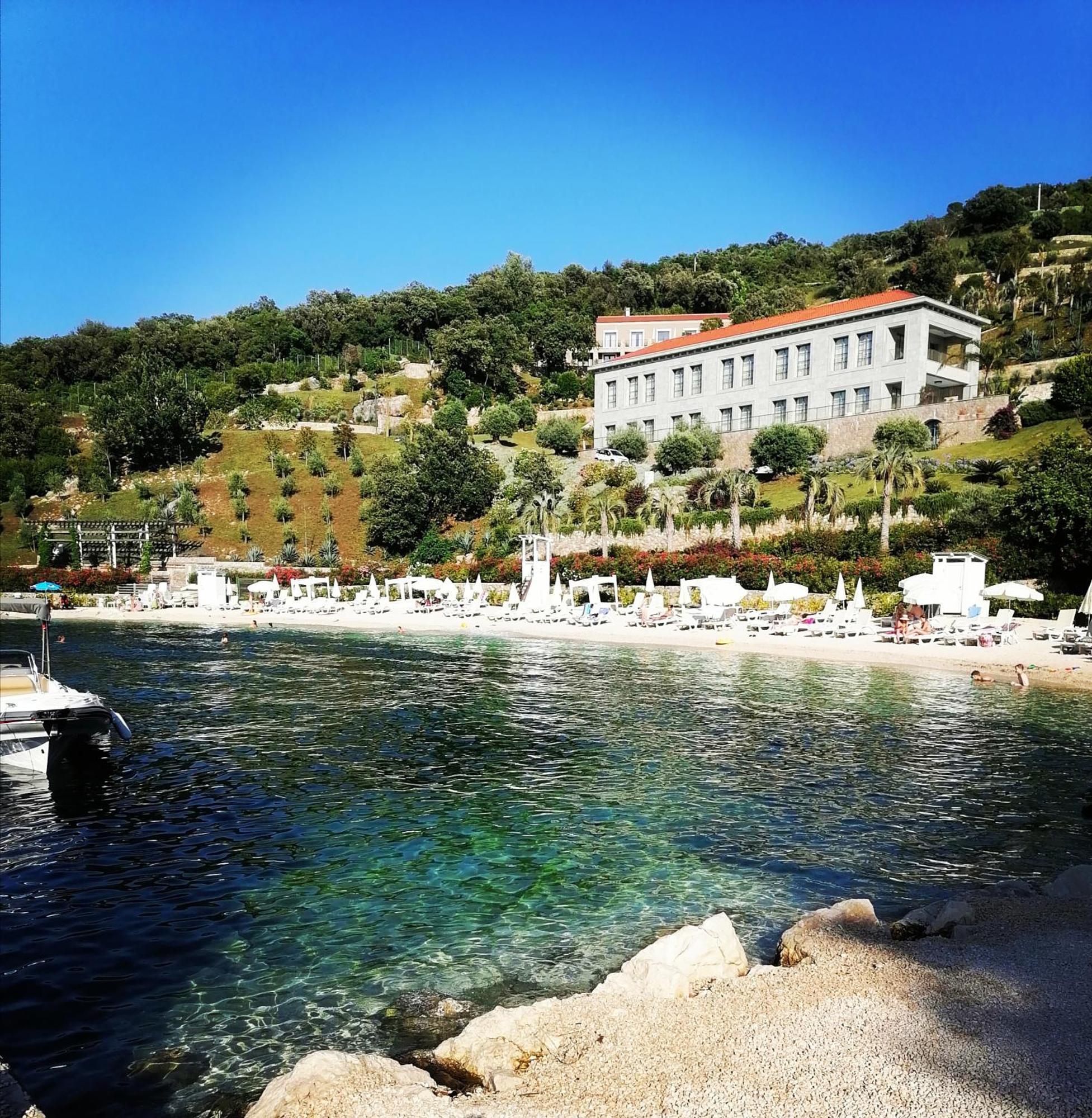 فيلا تيفاتفي Glamping Peninsula Lustica Rose المظهر الخارجي الصورة